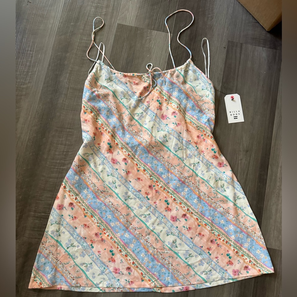 Billabong Floral Satin Slip Mini Dress in Pastel Peach & Blue size medium